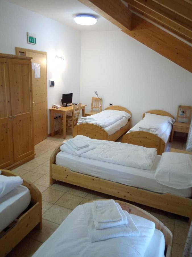 Pieve Tesino Taxus Hostel מראה חיצוני תמונה